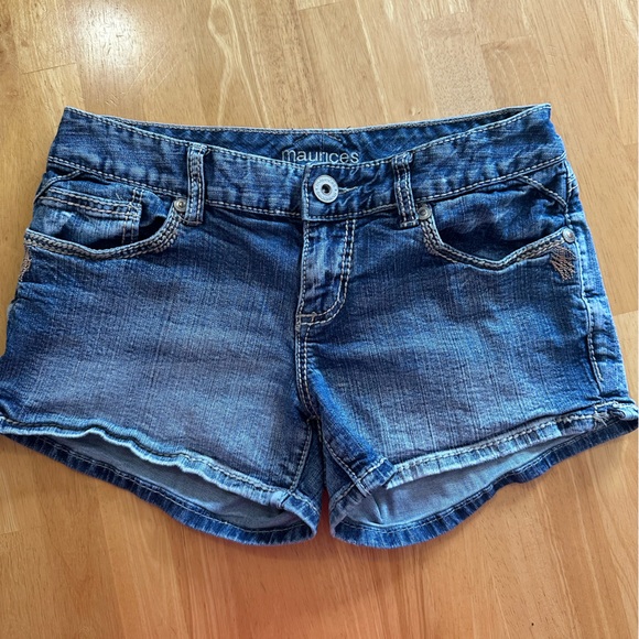Y2K Maurice’s Jean shorts with topstitch pockets. Size 7/8 - Picture 2 of 5